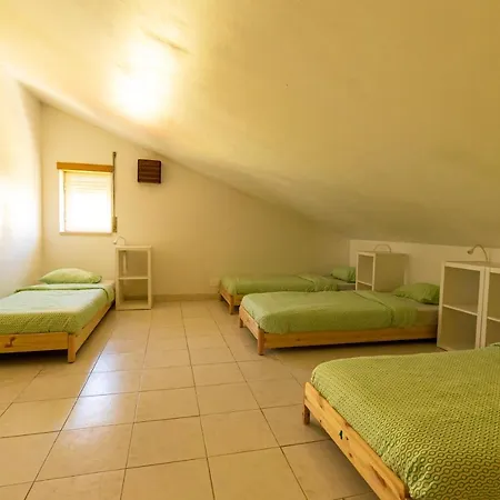 Хостел Pineapple Surf House