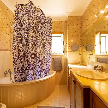 Pineapple Surf House Хостел