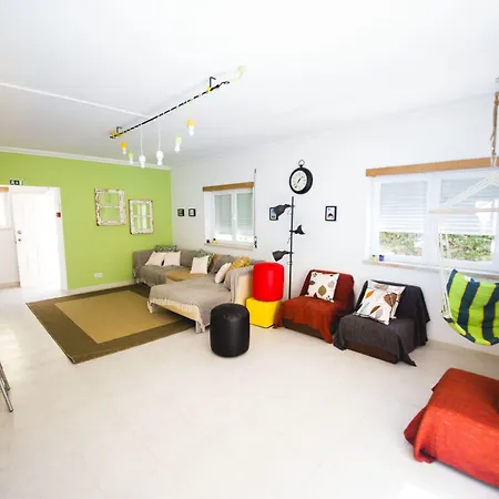 Pineapple Surf House 호스텔 아토우기아다발레이아