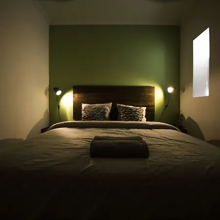 Pineapple Surf House 아토우기아다발레이아