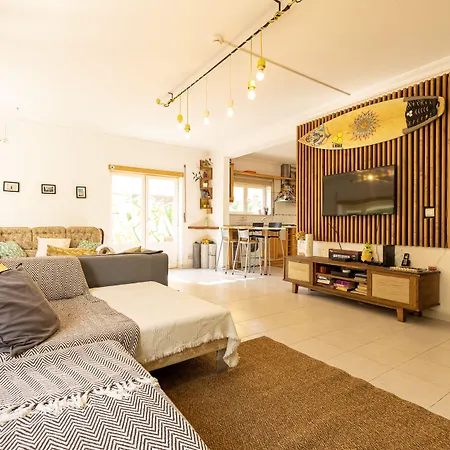 Pineapple Surf House 호스텔