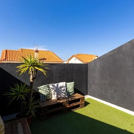 Pineapple Surf House Atouguia Da Baleia