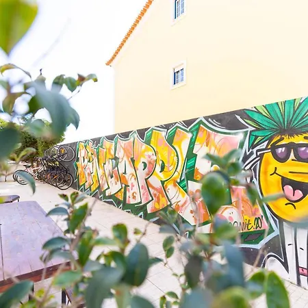 Pineapple Surf House Atouguia Da Baleia