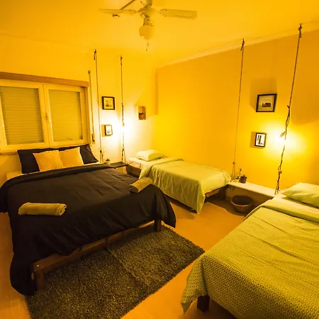 Pineapple Surf House Hostel *