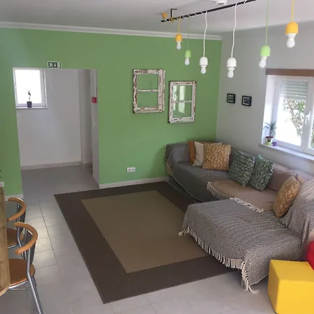 Pineapple Surf House * Atouguia Da Baleia