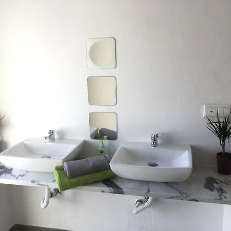 Hostel Pineapple Surf House