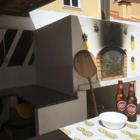 Pineapple Surf House * Atouguia Da Baleia