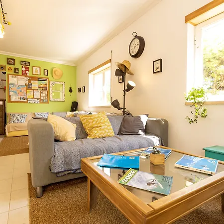 Pineapple Surf House Hostel