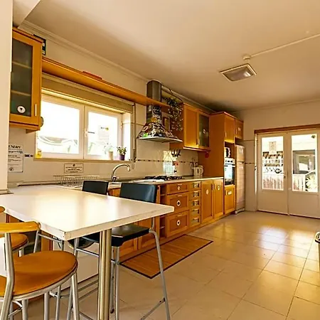ホステル Pineapple Surf House