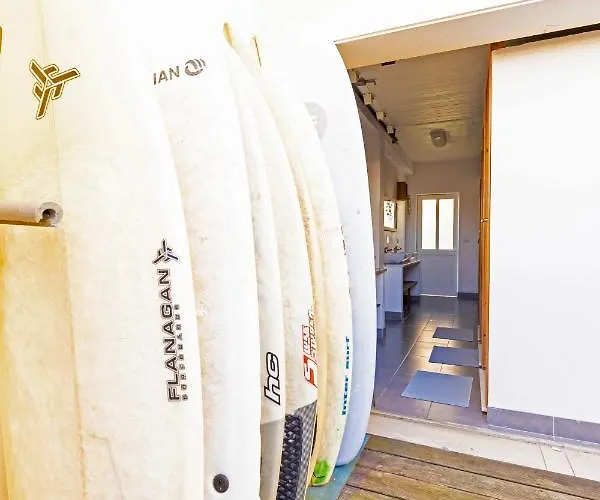 Pineapple Surf House * Atouguia Da Baleia